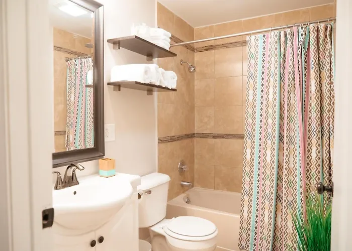 Calm & Well-equipped 2br Chicago - Cozy * Dunning