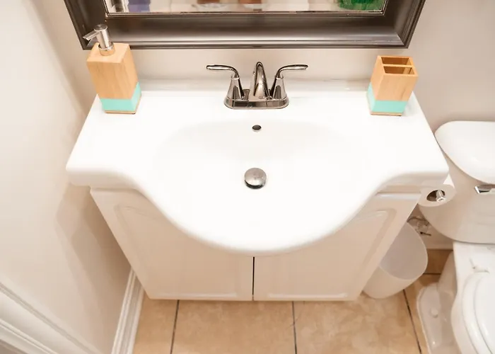 Calm & Well-equipped 2br Chicago - Cozy Apartment Dunning