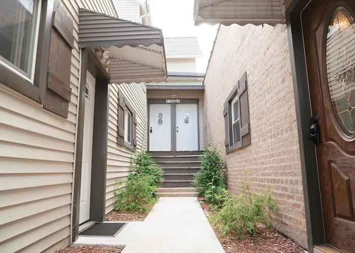 Calm & Well-equipped 2br Chicago - Cozy *
