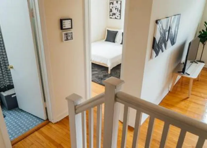 Calm & Well-equipped 2br Chicago - Cozy