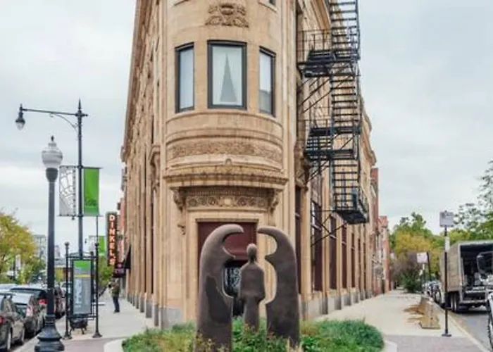 Calm & Well-equipped 2br Chicago - Cozy Dunning